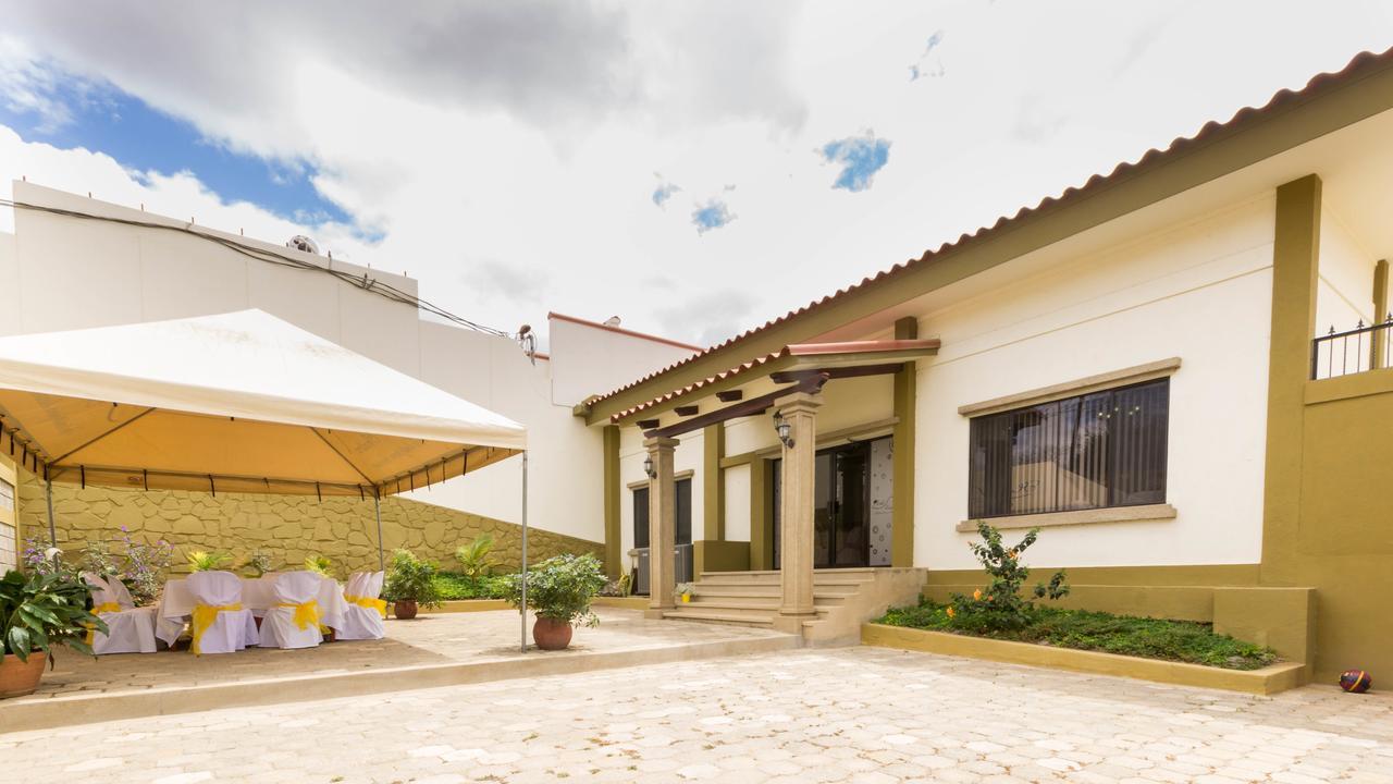 Hotel Frontera Ocotal エクステリア 写真