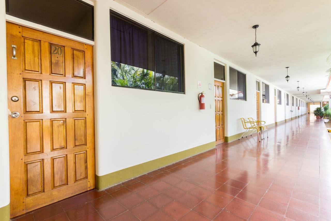Hotel Frontera Ocotal エクステリア 写真