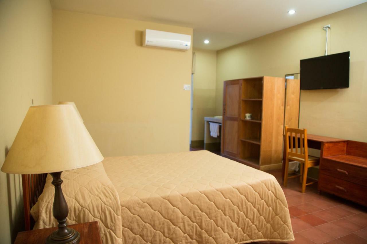 Hotel Frontera Ocotal エクステリア 写真